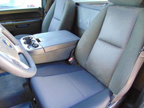 Used 2013 Chevrolet Silverado 3500 LT image 21