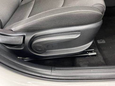 Used 2023 Kia Forte LXS FWD image 5