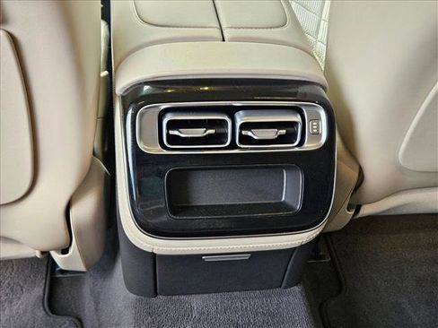 Used 2024 Mercedes-Benz S 580 4MATIC Sedan image 19