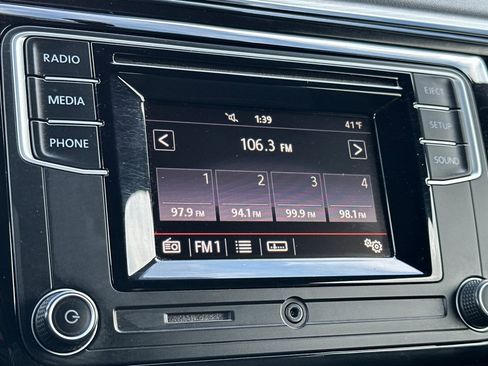 Used 2019 Volkswagen Beetle 2.0T S image 18