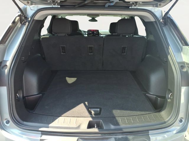 Used 2025 Chevrolet Blazer LT FWD image 21