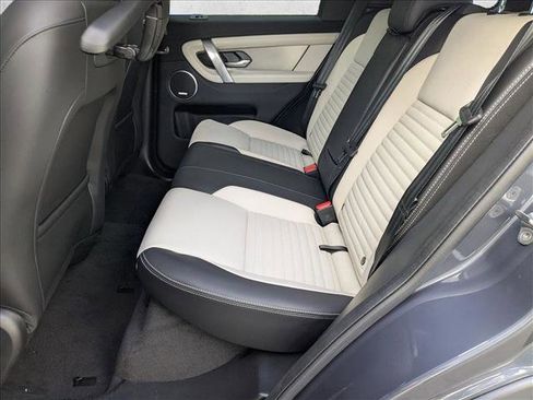 New 2025 Land Rover Discovery Sport Dynamic SE image 15