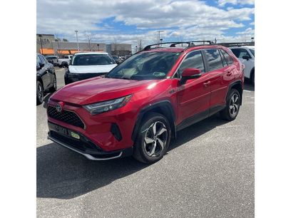 Used 2022 Toyota RAV4 SE w/ Weather & Moonroof Package