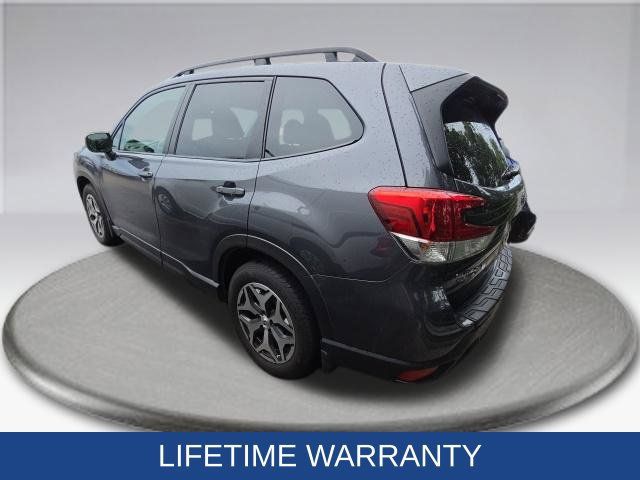 Used 2023 Subaru Forester Premium AWD/4WD image 11