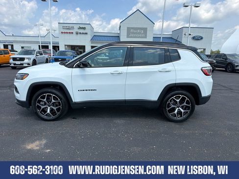 Used 2025 Jeep Compass Limited AWD/4WD image 2