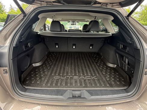 Used 2024 Subaru Outback Limited image 12