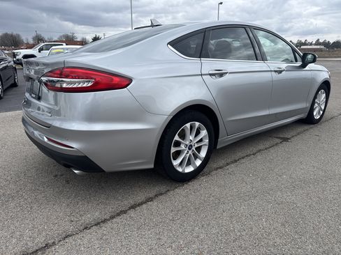 Used 2020 Ford Fusion SE image 5