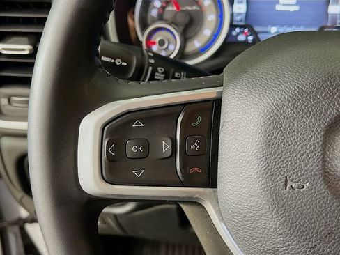 Used 2022 RAM 1500 Big Horn AWD/4WD image 13