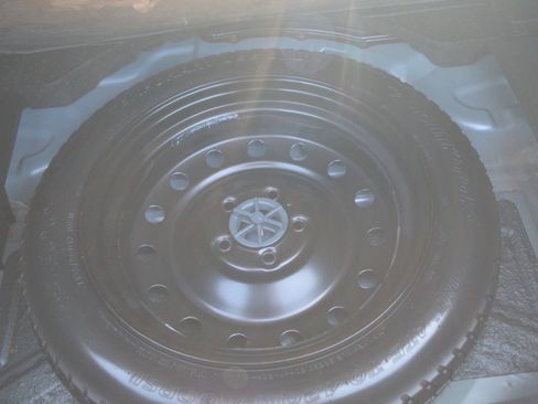 Used 2011 Hyundai Genesis 2.0T image 23