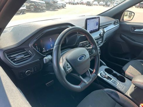 Used 2024 Ford Escape ST-Line AWD/4WD image 2