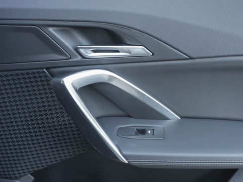 Certified 2025 BMW X2 xDrive28i image 30