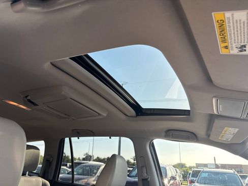 Used 2019 Honda Pilot Touring image 30