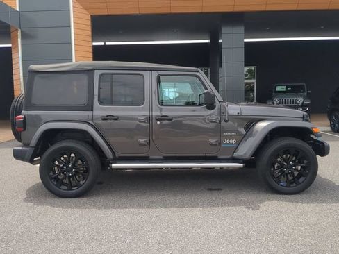 Used 2023 Jeep Wrangler Unlimited Sahara w/ Cold Weather Group AWD/4WD image 3