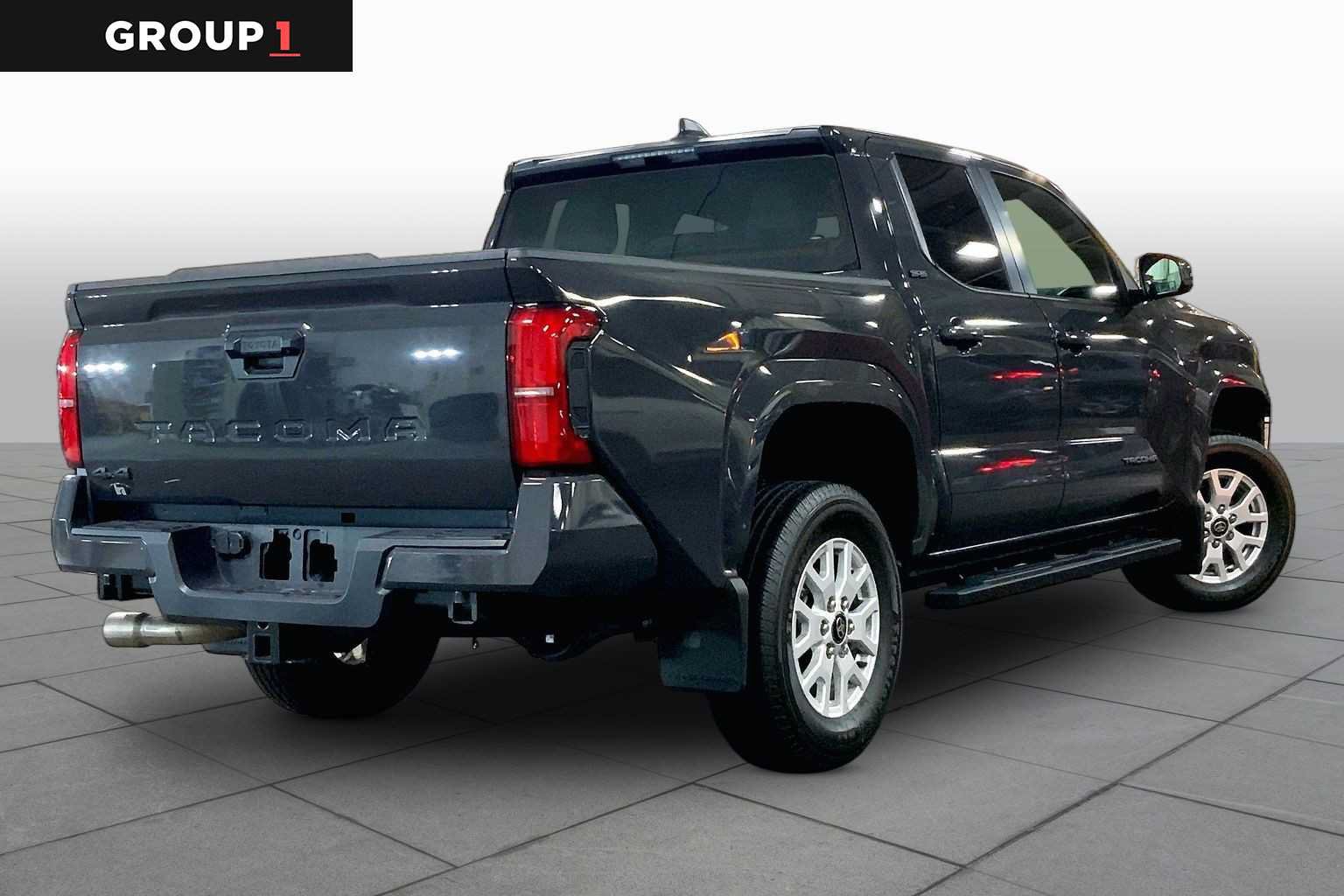 Certified 2025 Toyota Tacoma SR5 AWD/4WD image 13