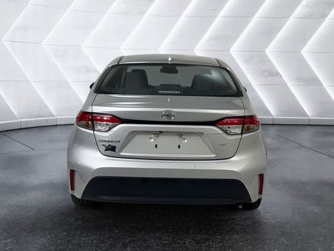 Used 2024 Toyota Corolla LE FWD image 5