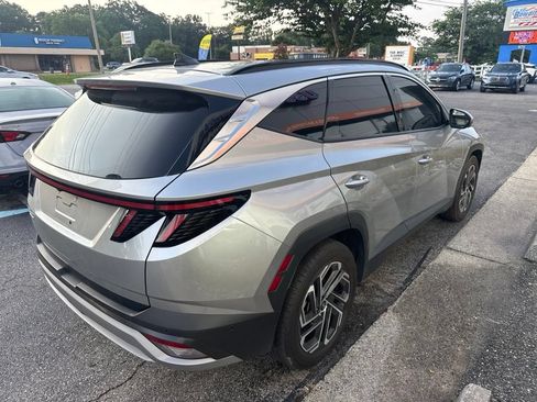 Used 2025 Hyundai Tucson Limited FWD image 6