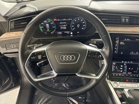 Used 2020 Audi e-tron Premium Plus image 20