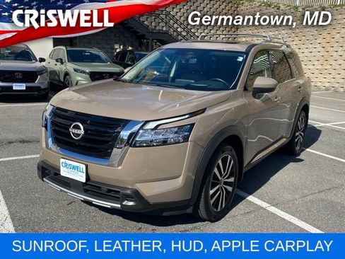 Used 2023 Nissan Pathfinder Platinum image 1