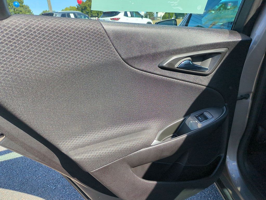 Used 2025 Chevrolet Malibu LT FWD image 27