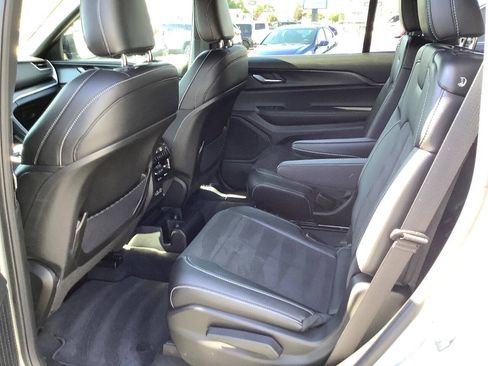 Used 2025 Jeep Grand Cherokee L Laredo AWD/4WD image 37