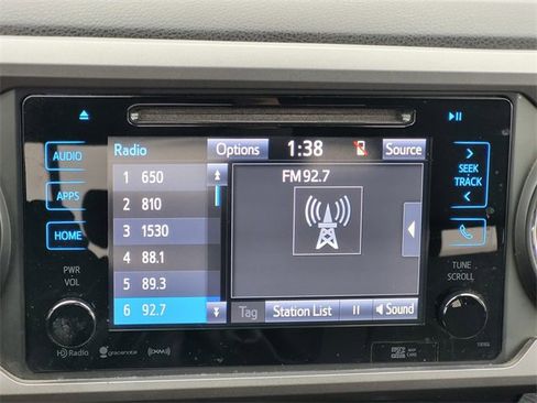 Used 2018 Toyota Tacoma TRD Sport image 17