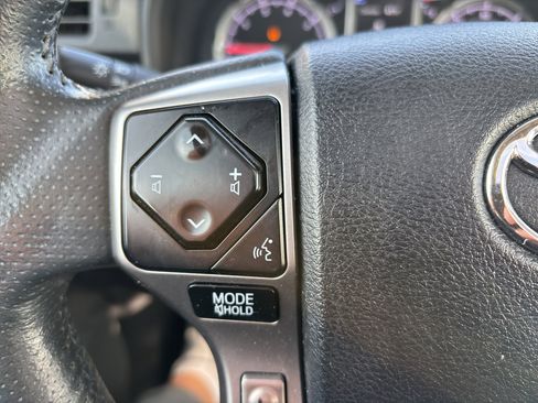 Used 2022 Toyota 4Runner Limited image 6