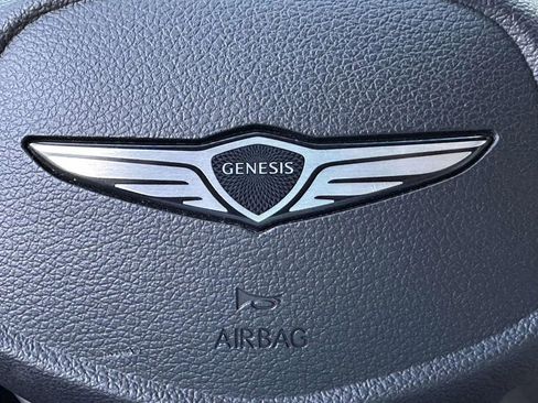 Used 2025 Genesis G70 2.5T AWD/4WD image 27