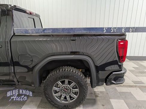 Used 2025 GMC Sierra 1500 AT4X image 3