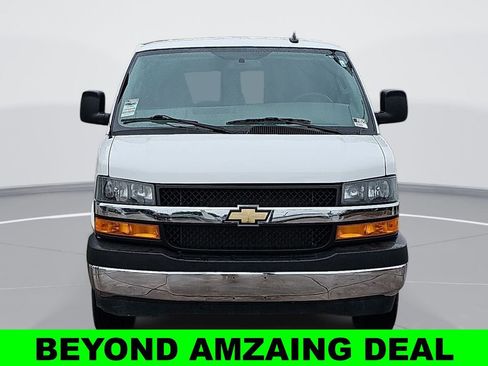 Used 2024 Chevrolet Express 2500 w/ Driver Convenience Package RWD image 8