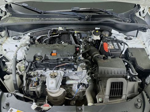 Used 2024 Honda HR-V Sport image 9