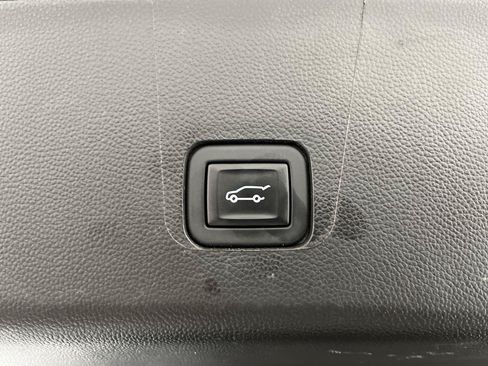 Certified 2023 Chevrolet Traverse LT w/ LPO, Floor Liner Package AWD/4WD image 32