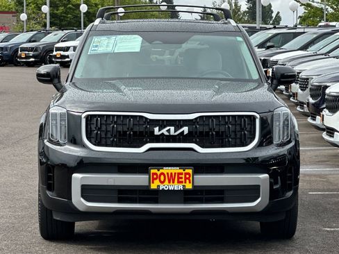 Used 2023 Kia Telluride EX w/ EX Captain's Chair Package FWD image 9