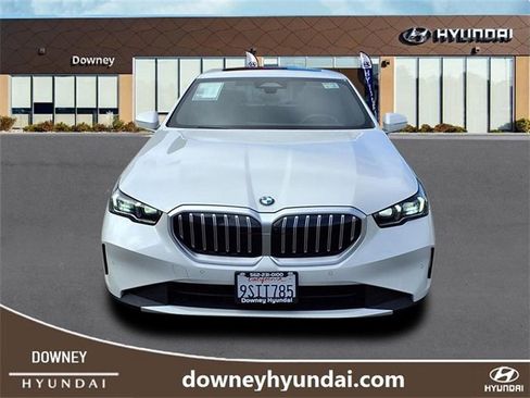 Used 2025 BMW 530i xDrive image 2