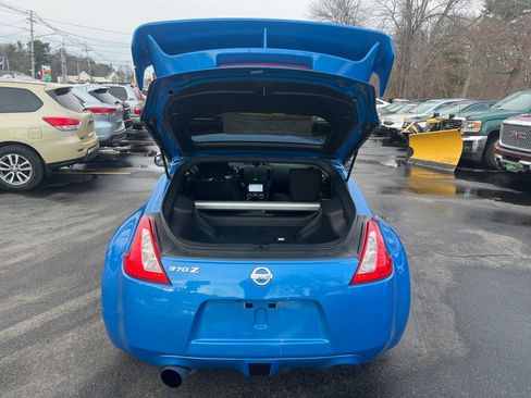Used 2010 Nissan 370Z Coupe w/ Sport Pkg image 9