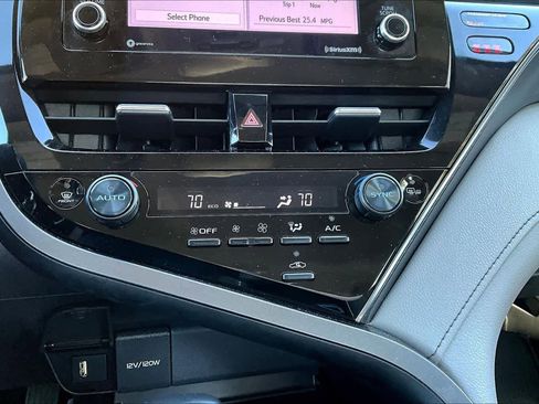 Used 2023 Toyota Camry SE image 33