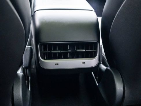 Used 2022 Tesla Model 3 Long Range AWD/4WD image 19