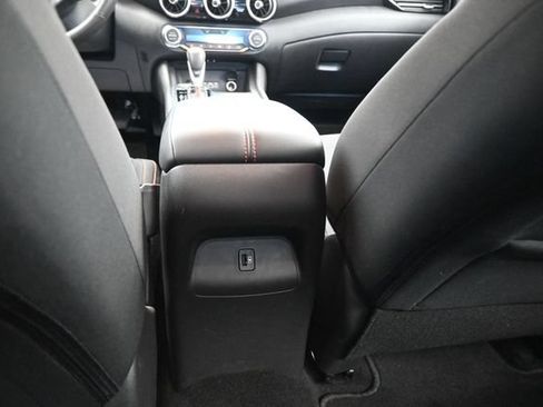Used 2025 Nissan Sentra SR w/ Trunk Package FWD image 21