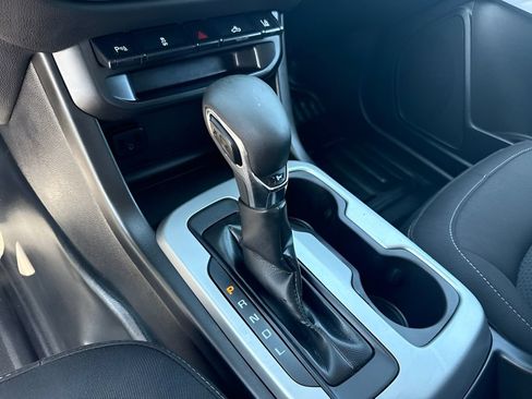 Used 2022 Chevrolet Colorado LT w/ Fleet Safety Package RWD image 13