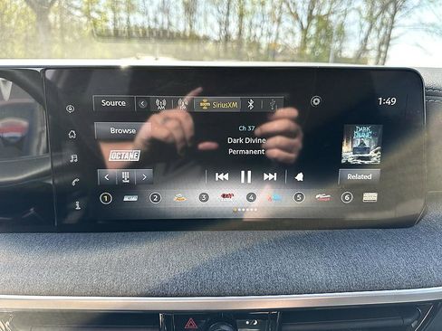 Certified 2025 Nissan Kicks SV image 15