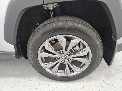 Used 2022 Toyota RAV4 XLE Premium AWD/4WD image 11