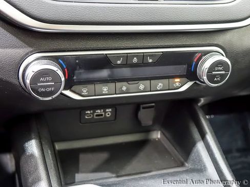 Used 2019 Nissan Altima 2.5 SV AWD/4WD image 17