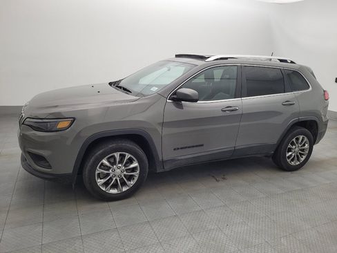 Used 2019 Jeep Cherokee Latitude Plus image 2