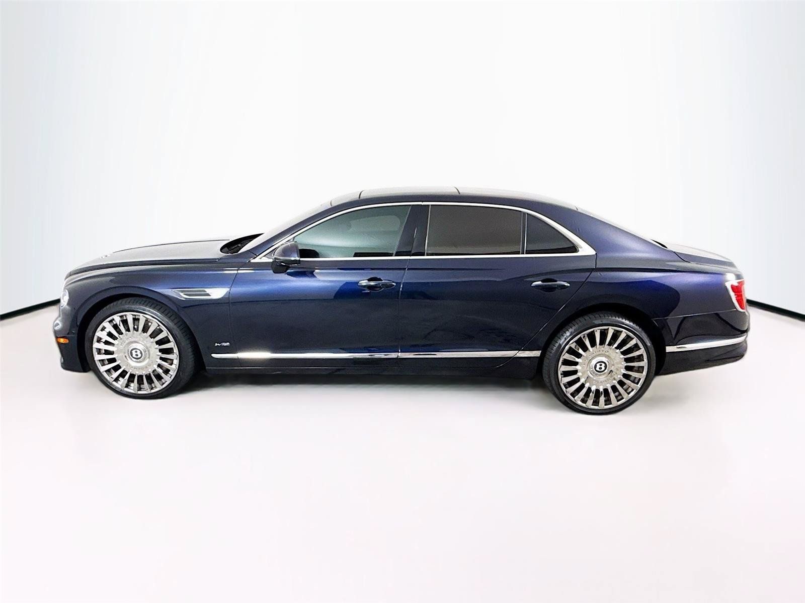 Used 2022 Bentley Flying Spur W12 AWD/4WD image 29