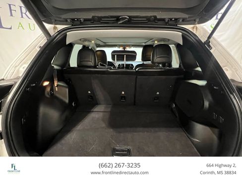 Used 2019 Jeep Cherokee Limited image 26
