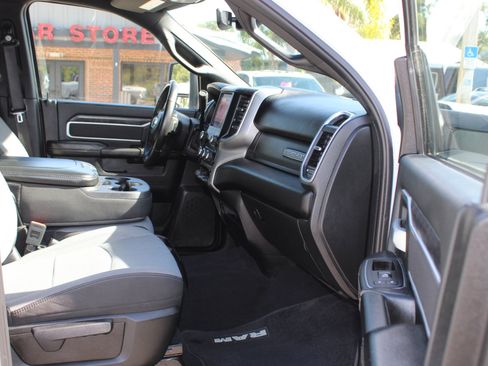 Used 2024 RAM 2500 Big Horn AWD/4WD image 10
