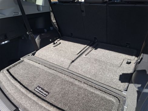 Certified 2022 Volkswagen Tiguan SE image 14