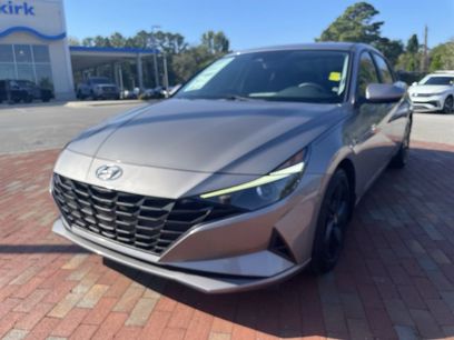 Used 2023 Hyundai Elantra Blue