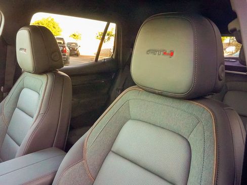New 2026 GMC Terrain AT4 AWD/4WD image 12