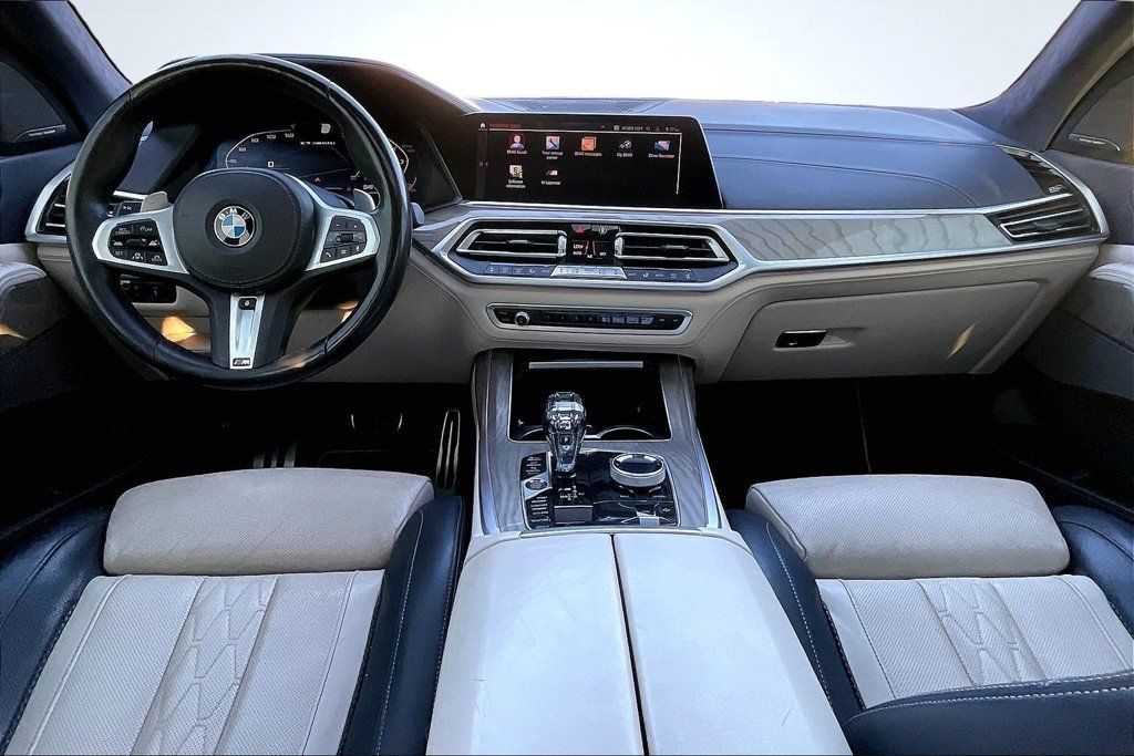 Used 2021 BMW X7 M50i AWD/4WD image 9