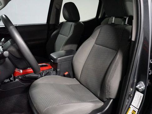 Certified 2021 Toyota Tacoma SR5 RWD image 24
